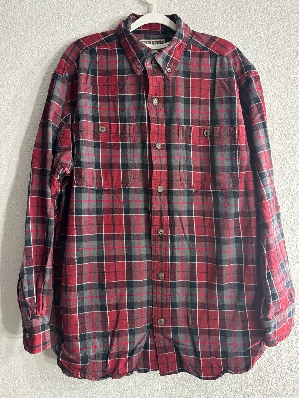 Duluth Trading Co Red and Gray Plaid Button-Down Flannel Shirt Men M